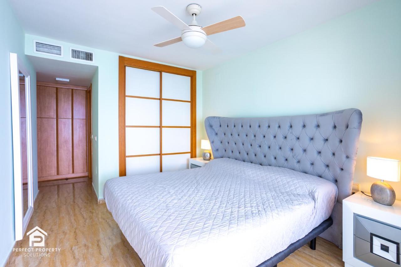 Apartment Aguamarina On The Beach Front مالقة المظهر الخارجي الصورة