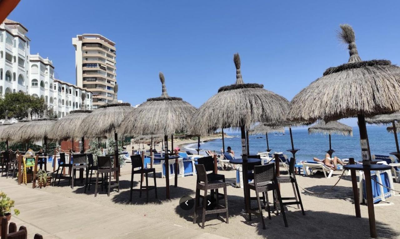 Apartment Aguamarina On The Beach Front مالقة المظهر الخارجي الصورة